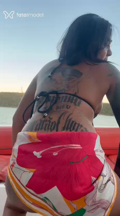 Acompanhante mulher com cabelo castanho de olhos pretos - Sabrina Acompanhante mulher com cabelo castanho de olhos pretos - Sabrina