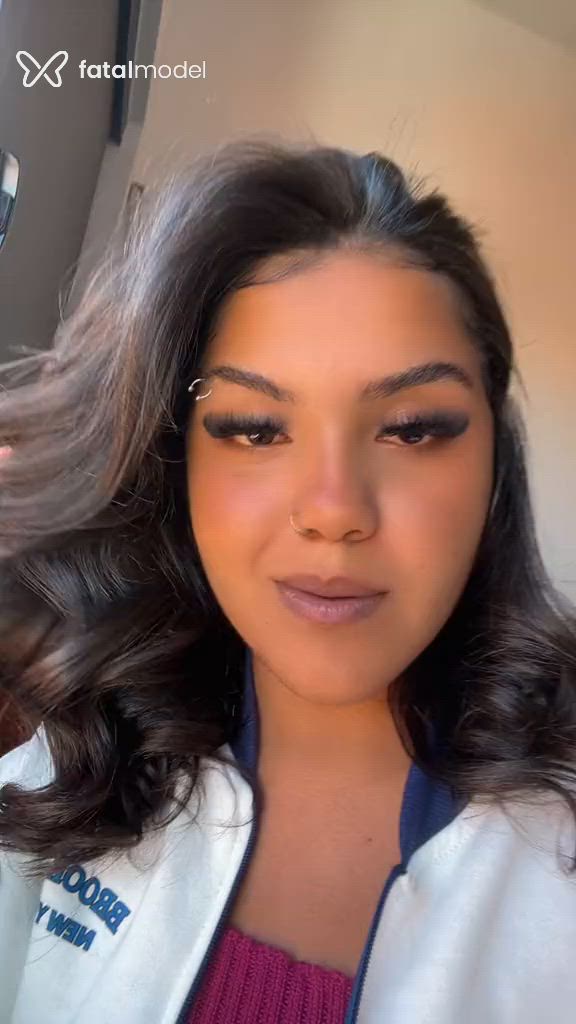 Acompanhante mulher com cabelo castanho de olhos pretos - Sabrina Acompanhante mulher com cabelo castanho de olhos pretos - Sabrina