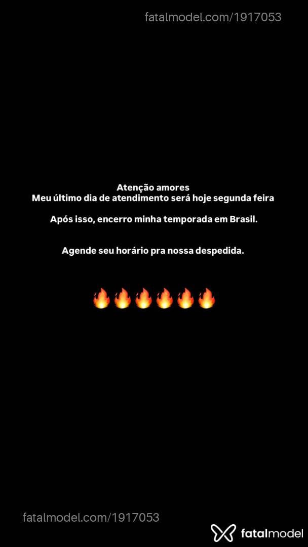Acompanhante mulher trans com cabelo castanho de olhos verdes em Criciúma - Larissa Surfistin