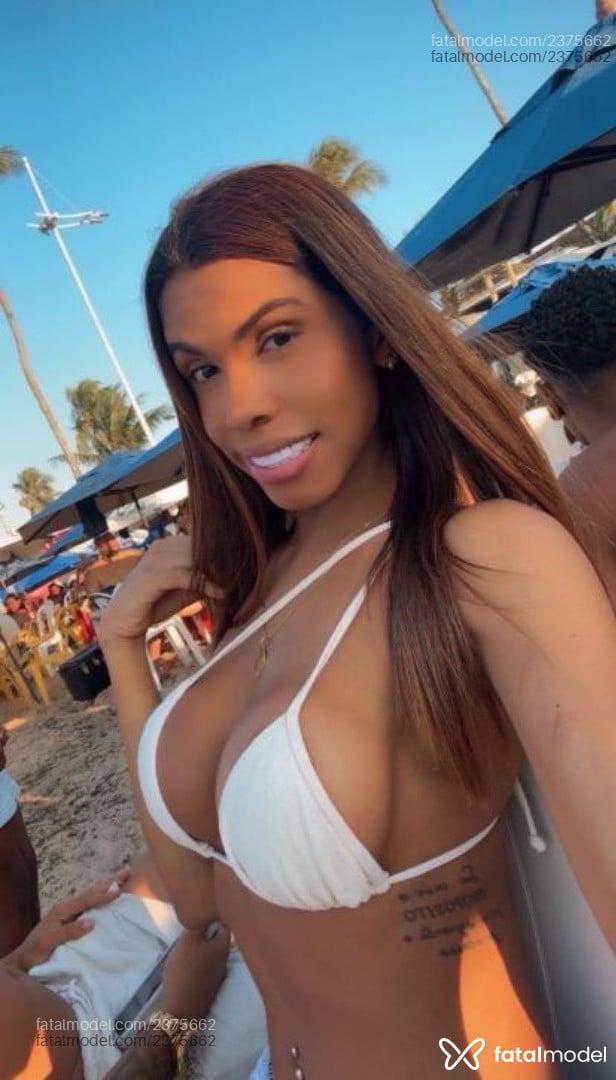 Acompanhante mulher trans morena (o) de olhos pretos em Salvador - Natalia Santana