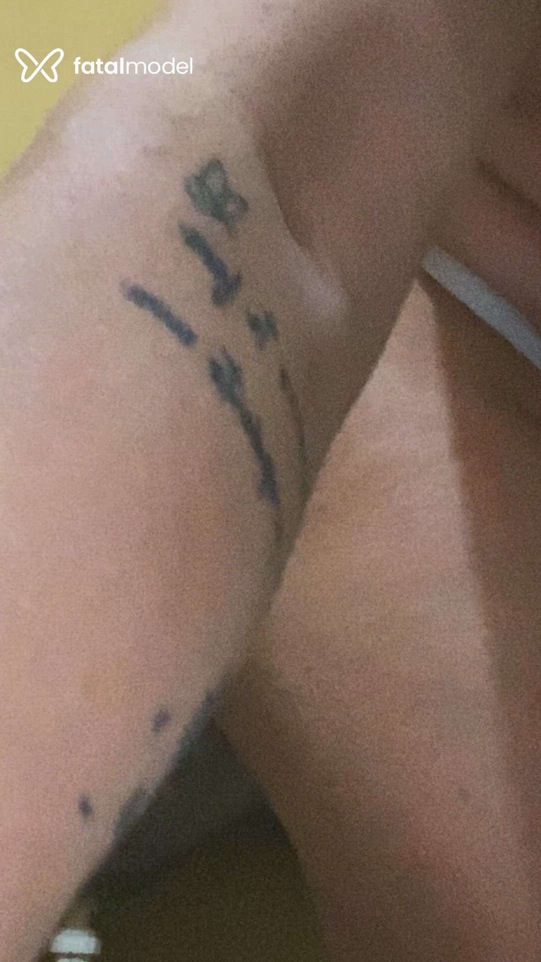Acompanhante mulher trans loira (o) de olhos castanhos - Aloiraaaa