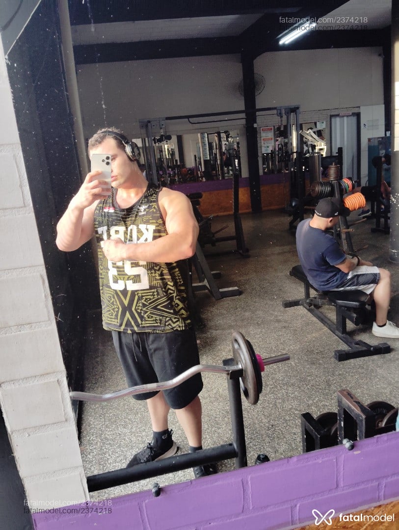 Acompanhante homem morena (o) de olhos castanhos em Esteio Acompanhante homem morena (o) de olhos castanhos em Esteio - Lexsander