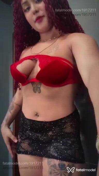 Acompanhante homem ruiva (o) de olhos castanhos - Emanuela Acompanhante homem ruiva (o) de olhos castanhos - Emanuela