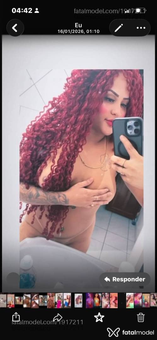 Acompanhante mulher ruiva (o) de olhos castanhos - Emanuela