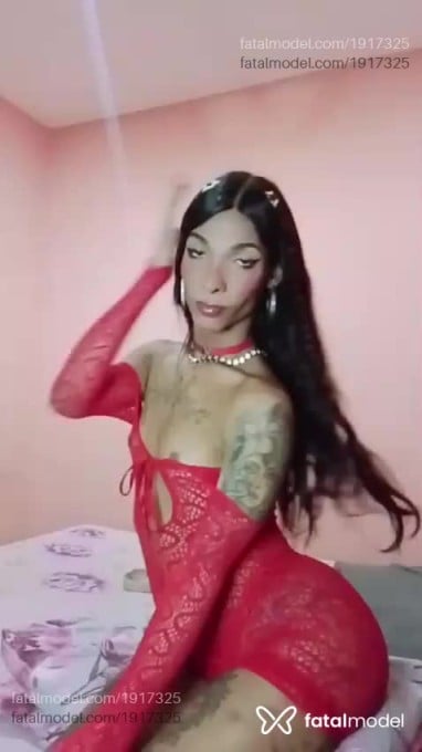 Acompanhante mulher trans com cabelo castanho de olhos castanhos em Belo Horizonte - ímola