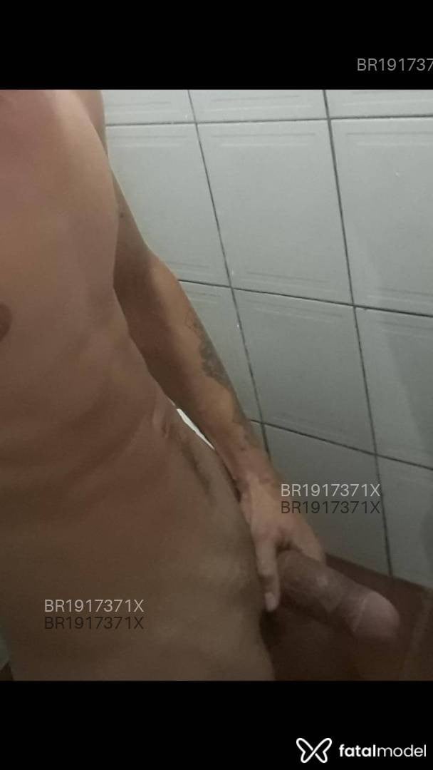 Acompanhante homem morena (o) de olhos mel - Malvado Acompanhante homem morena (o) de olhos mel - Malvado
