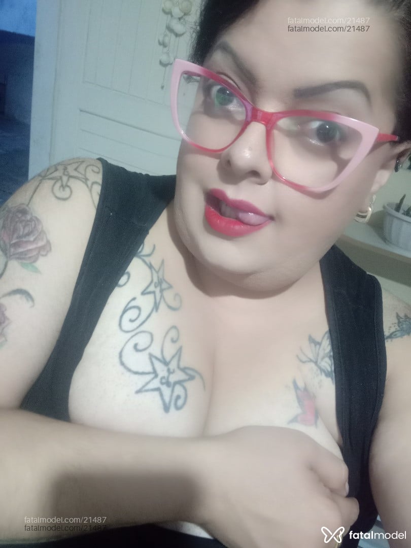 Acompanhante travesti com cabelo castanho de olhos castanhos em Curitiba - Gio