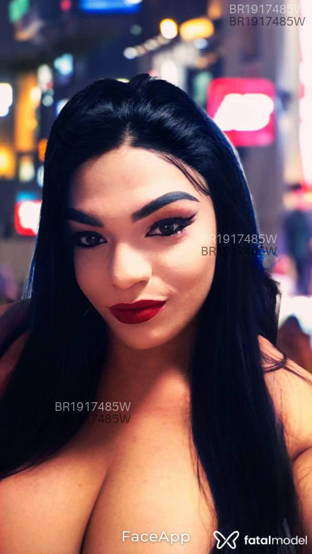 Acompanhante mulher trans morena (o) de olhos pretos em Jataí - Isa Valesca