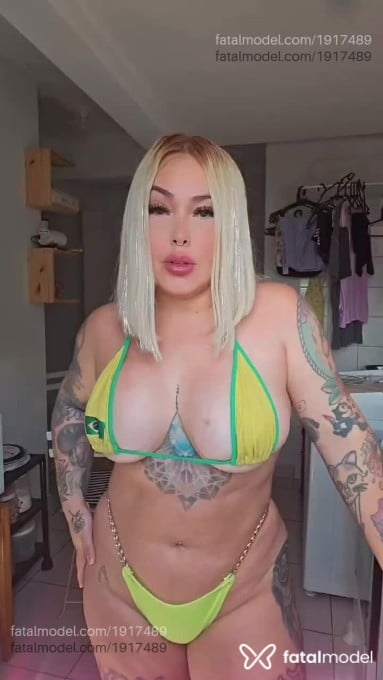 Acompanhante mulher loira (o) de olhos castanhos em São Paulo - Rebeca Nunes
