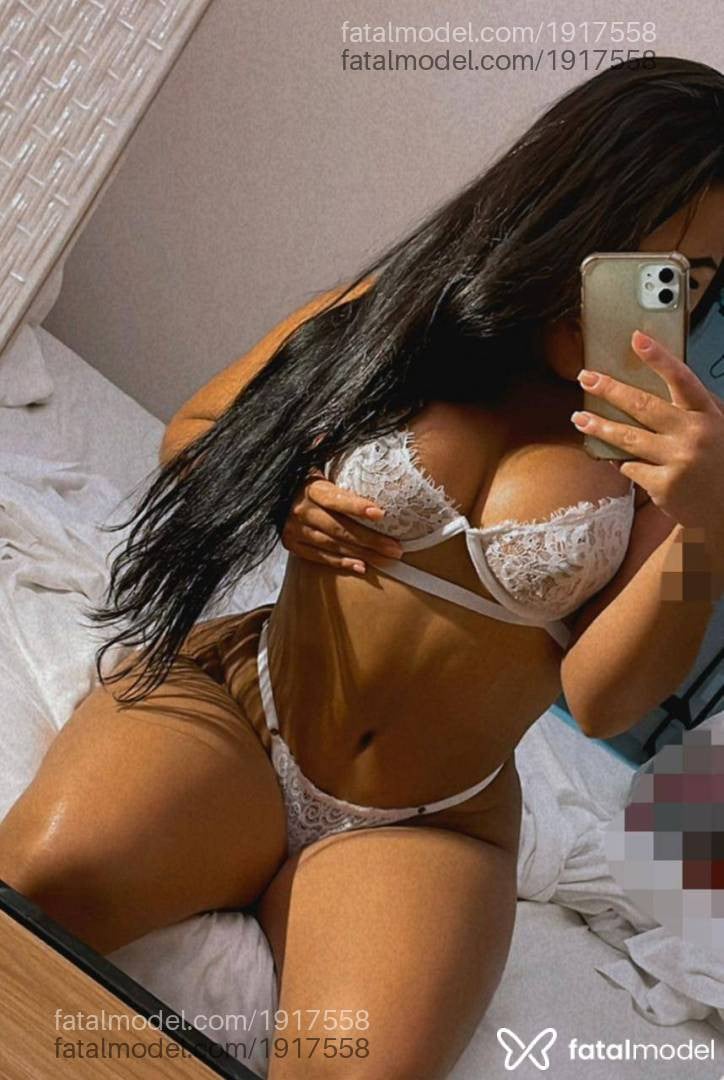 Acompanhante mulher morena (o) de olhos castanhos - Kiara shato