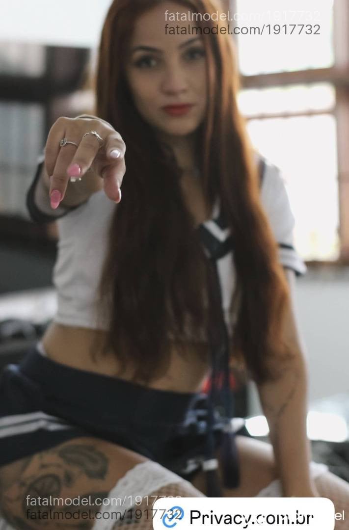 Acompanhante mulher ruiva (o) de olhos castanhos em Arapongas - Larissa