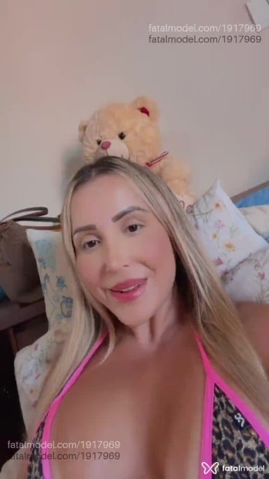 Acompanhante mulher loira (o) de olhos castanhos em Ourinhos - Josii