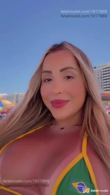 Acompanhante mulher loira (o) de olhos castanhos em Ourinhos - Josii