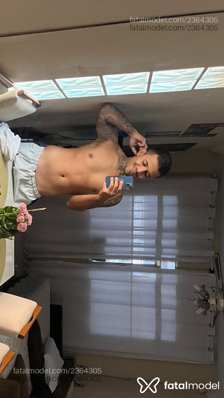Acompanhante homem morena (o) de olhos mel em São Paulo Acompanhante homem morena (o) de olhos mel em São Paulo - Lucas
