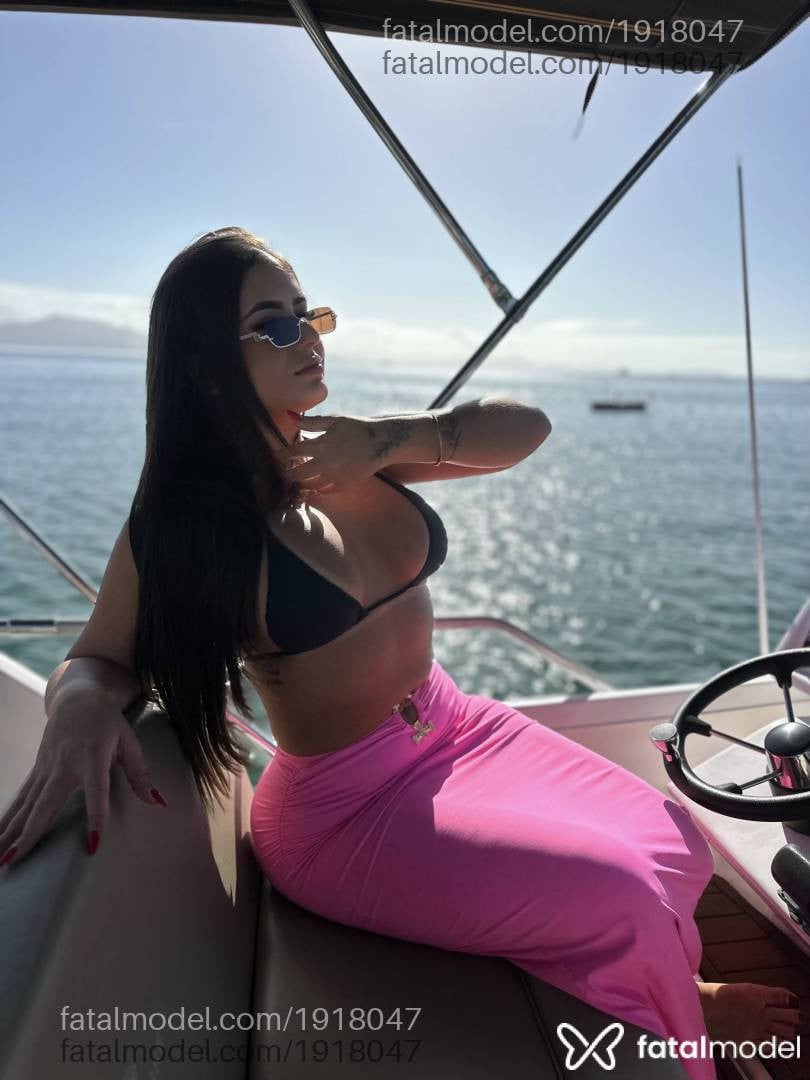 Acompanhante mulher com cabelo castanho de olhos castanhos em Itajaí - Manu
