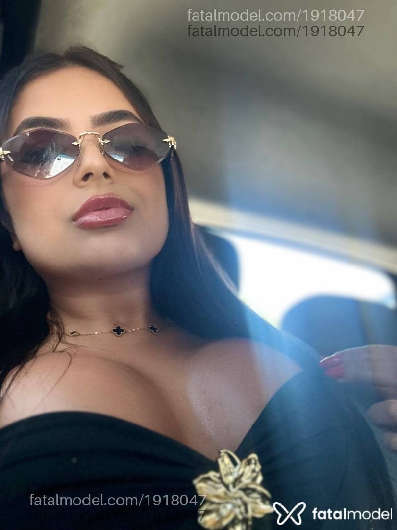 Acompanhante mulher com cabelo castanho de olhos castanhos - Manu