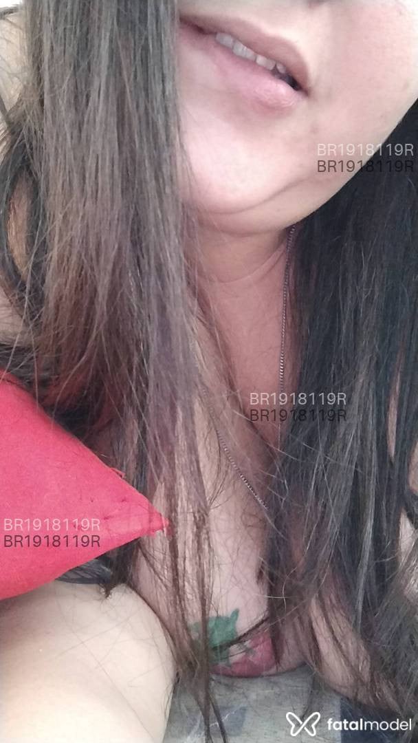 Acompanhante mulher com cabelo castanho de olhos castanhos em Virtual - May Cherries