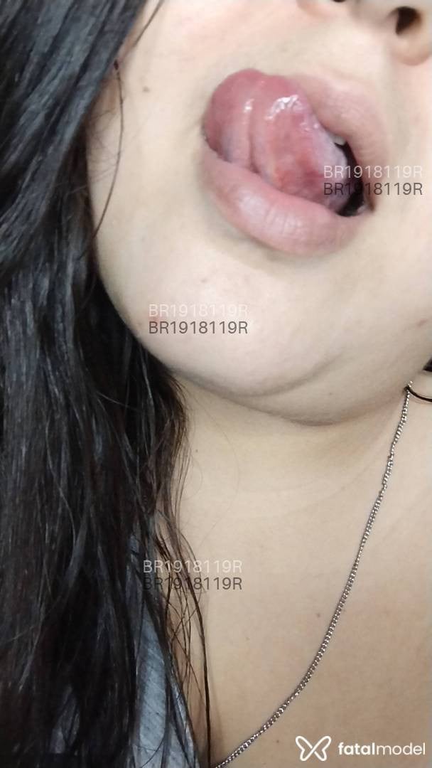Acompanhante mulher com cabelo castanho de olhos castanhos em Virtual - May Cherries