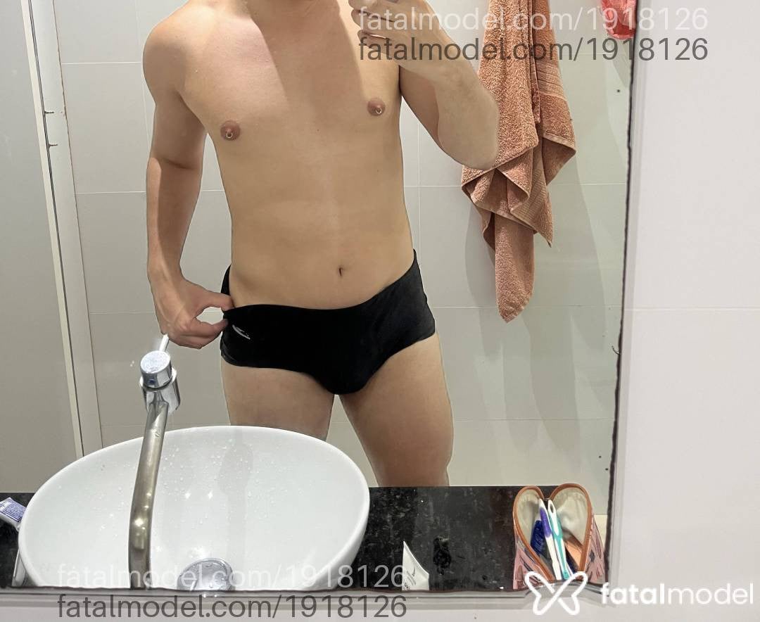 Acompanhante homem morena (o) de olhos castanhos em Novo Hamburgo - Felipe Conrado