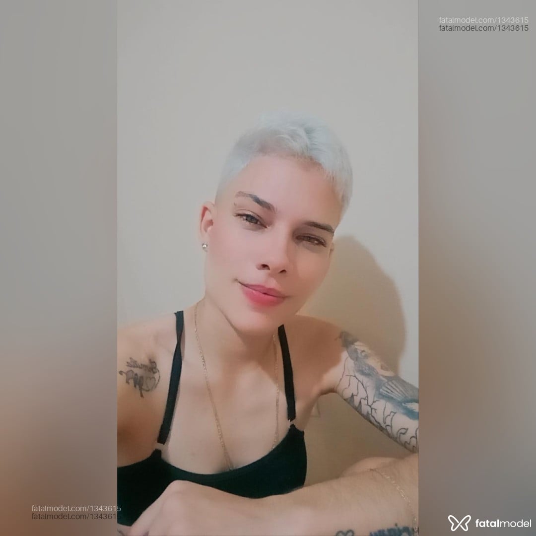 Acompanhante mulher loira (o) de olhos castanhos em Manaus Acompanhante mulher loira (o) de olhos castanhos em Manaus - Gabriella
