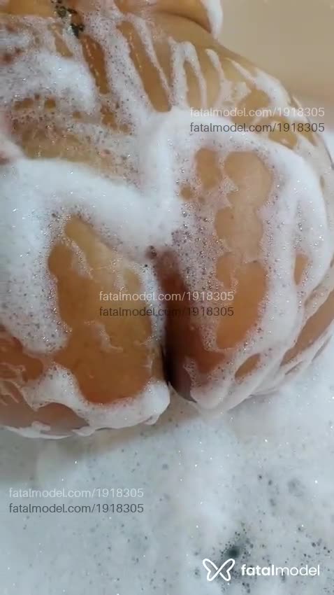 Acompanhante mulher com cabelo castanho de olhos mel em Itajaí - Maya mel