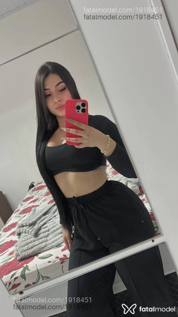 Acompanhante mulher morena (o) de olhos castanhos - Sofi Martins