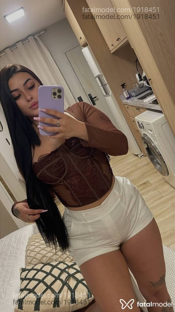 Acompanhante mulher morena (o) de olhos castanhos - Sofi Martins