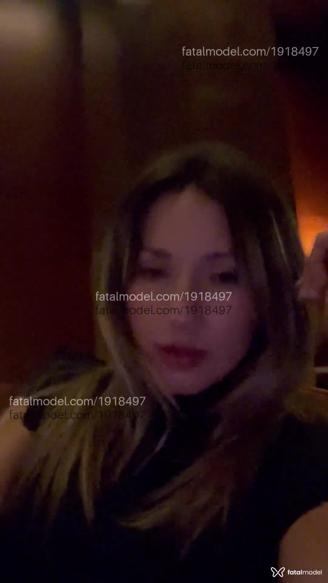 Acompanhante mulher com cabelo castanho de olhos mel em São Paulo Acompanhante mulher com cabelo castanho de olhos mel em São Paulo - Letícia