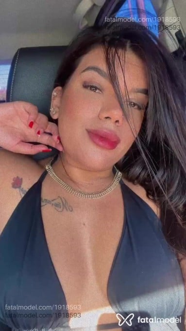 Acompanhante mulher com cabelo castanho de olhos castanhos em Belo Horizonte - Kiara