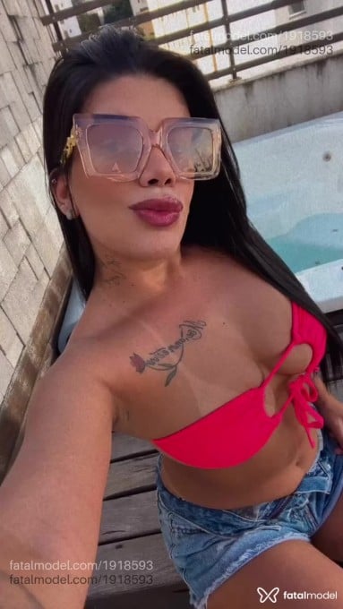 Acompanhante mulher com cabelo castanho de olhos castanhos em Belo Horizonte - Kiara