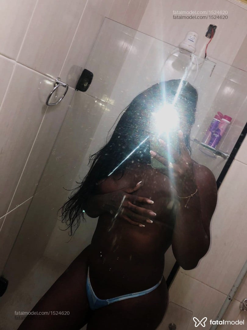 Acompanhante mulher trans morena (o) de olhos pretos em Rio de Janeiro - Morena