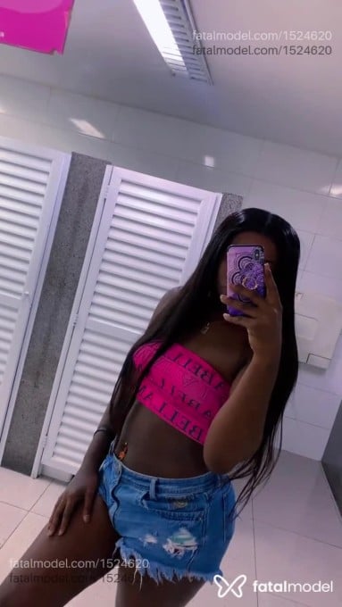 Acompanhante mulher trans morena (o) de olhos pretos em Rio de Janeiro - Morena