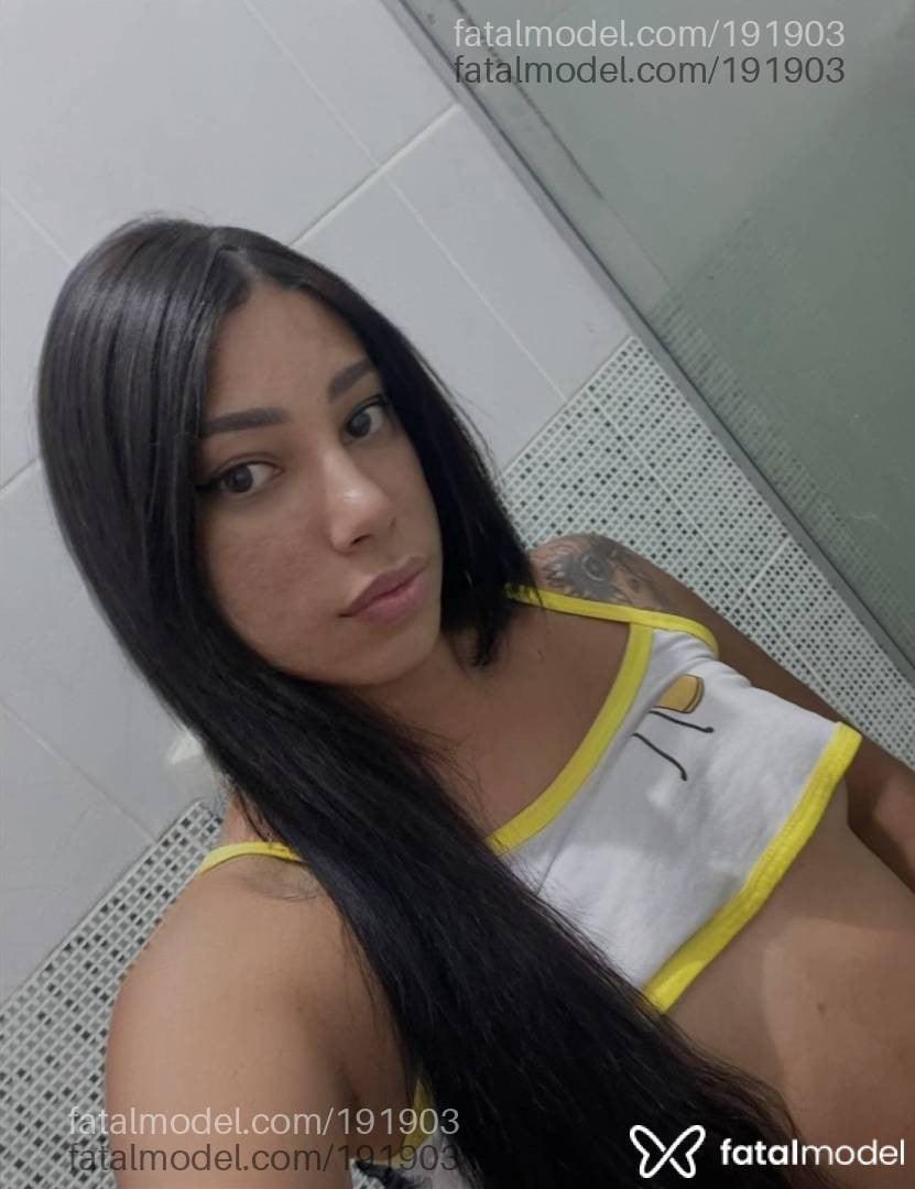 Acompanhante travesti morena (o) de olhos castanhos - Layonnara
