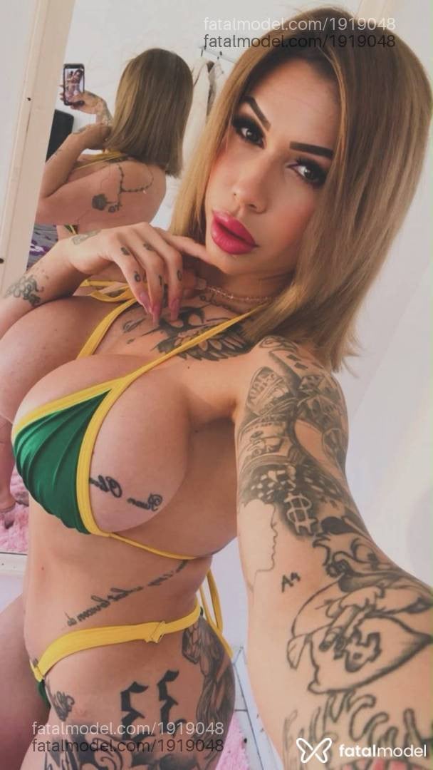 Acompanhante mulher loira (o) de olhos castanhos em Passo Fundo - Bruna Lis