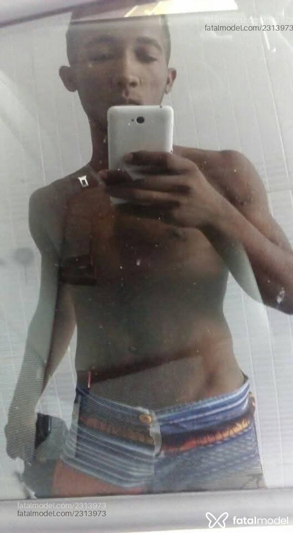 Acompanhante homem morena (o) de olhos castanhos em Aracaju Acompanhante homem morena (o) de olhos castanhos em Aracaju - Vitinho
