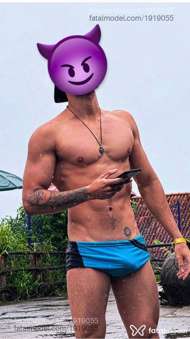 Acompanhante homem com cabelo castanho de olhos castanhos em Virtual Acompanhante homem com cabelo castanho de olhos castanhos em Virtual - Koda