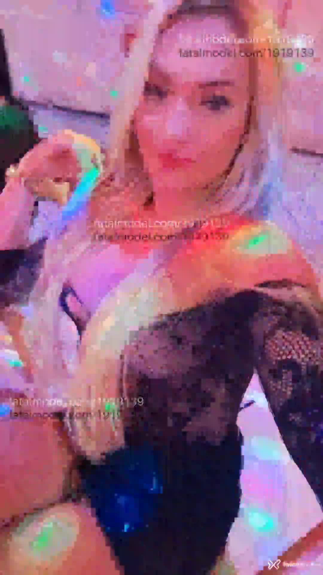 Acompanhante mulher loira (o) de olhos castanhos em Campina Grande - Lupita
