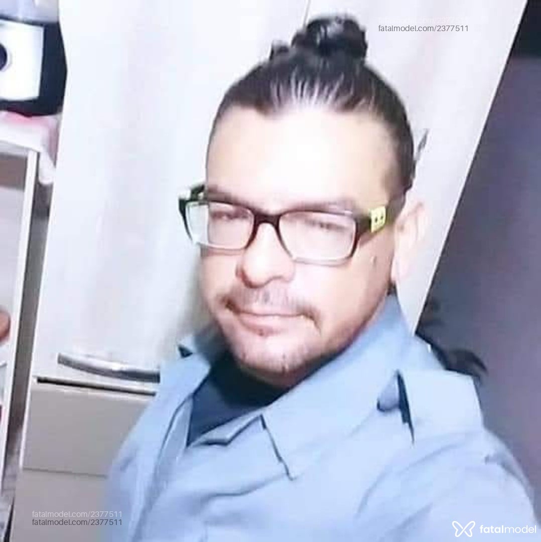 Acompanhante homem com cabelo castanho de olhos castanhos em Mirassol Acompanhante homem com cabelo castanho de olhos castanhos em Mirassol - Roni