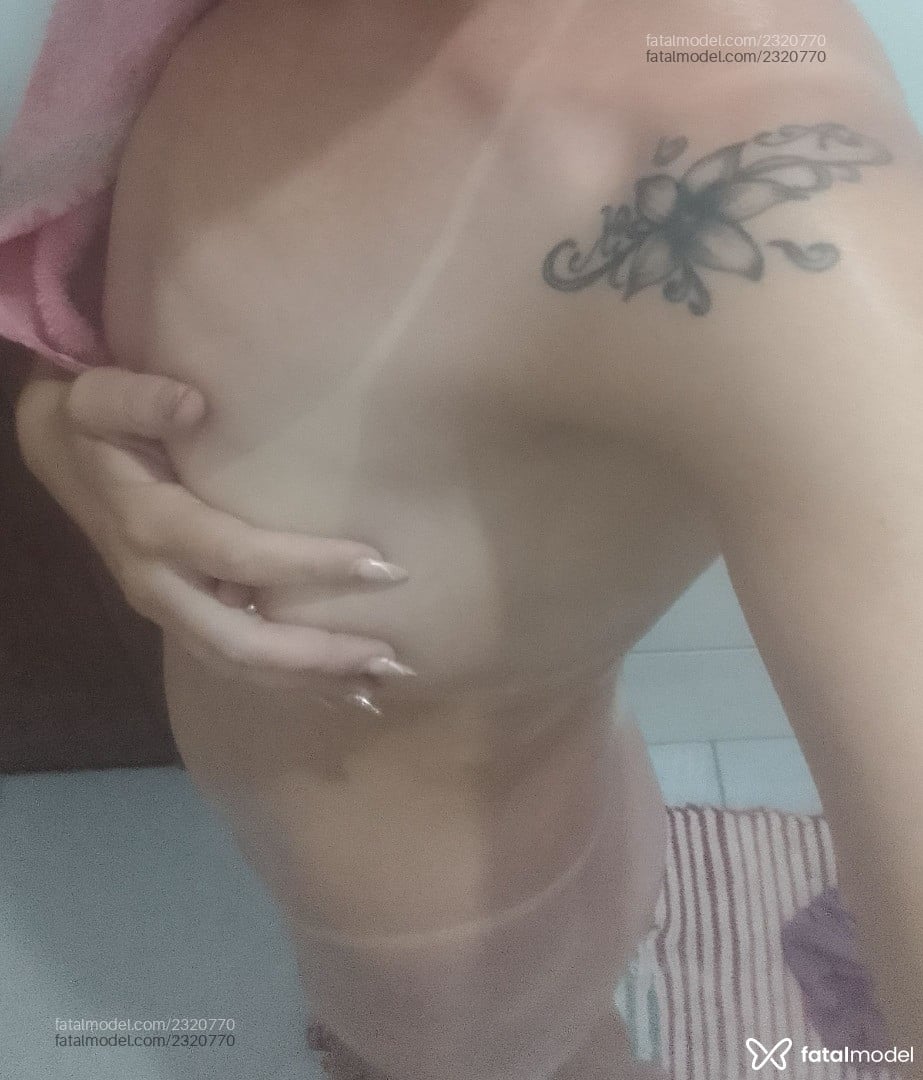 Acompanhante mulher com cabelo castanho de olhos castanhos em Santo Amaro da Imperatriz - Lisinha