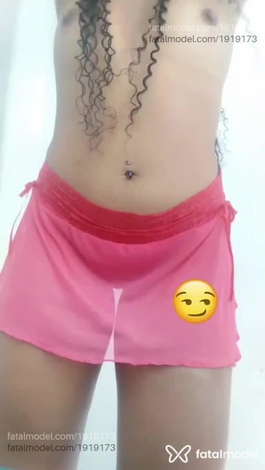 Acompanhante mulher morena (o) de olhos castanhos - Brenda Acompanhante mulher morena (o) de olhos castanhos - Brenda
