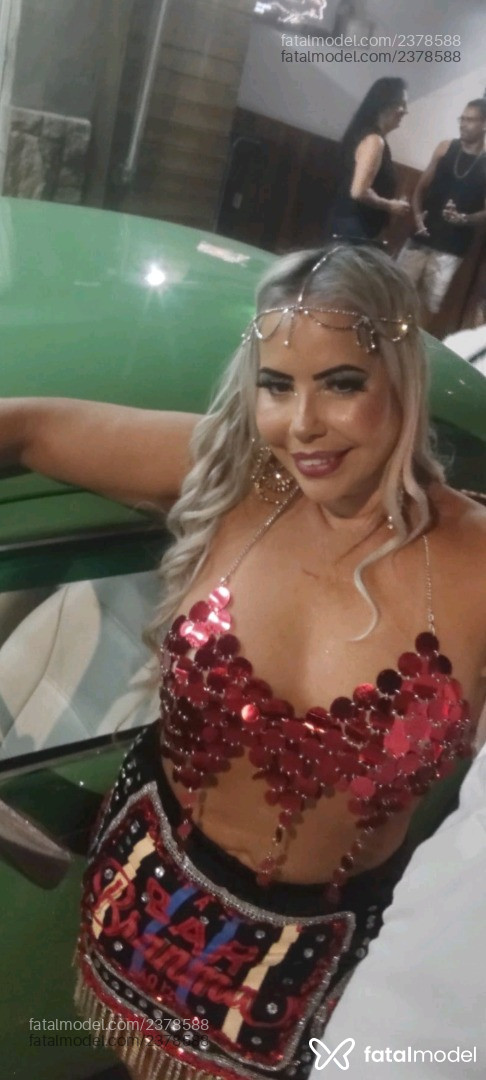 Acompanhante mulher loira (o) de olhos pretos em Virtual - Aicha