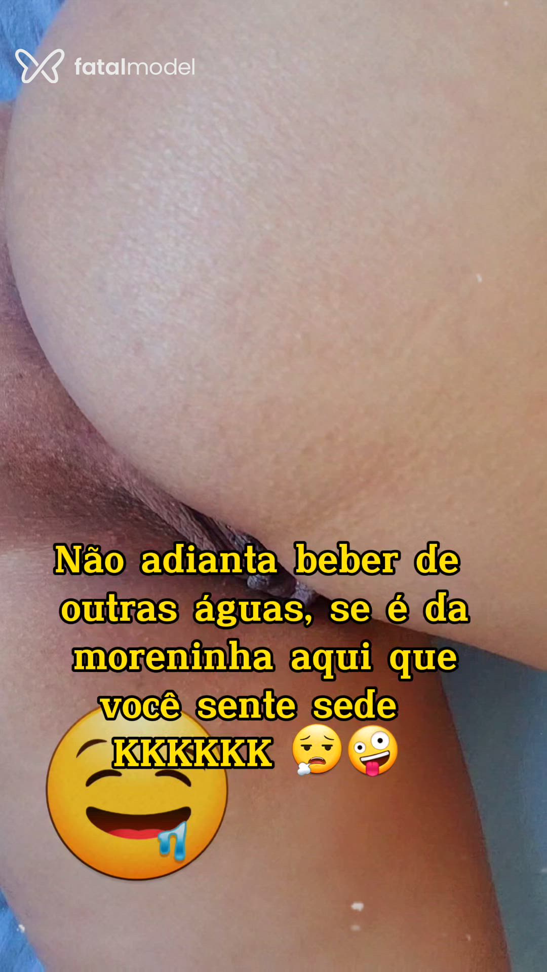 Acompanhante mulher com cabelo colorido de olhos castanhos - Bruninha
