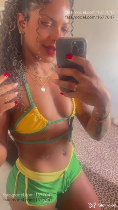 Acompanhante mulher com cabelo castanho de olhos pretos em São Paulo - Preta rara