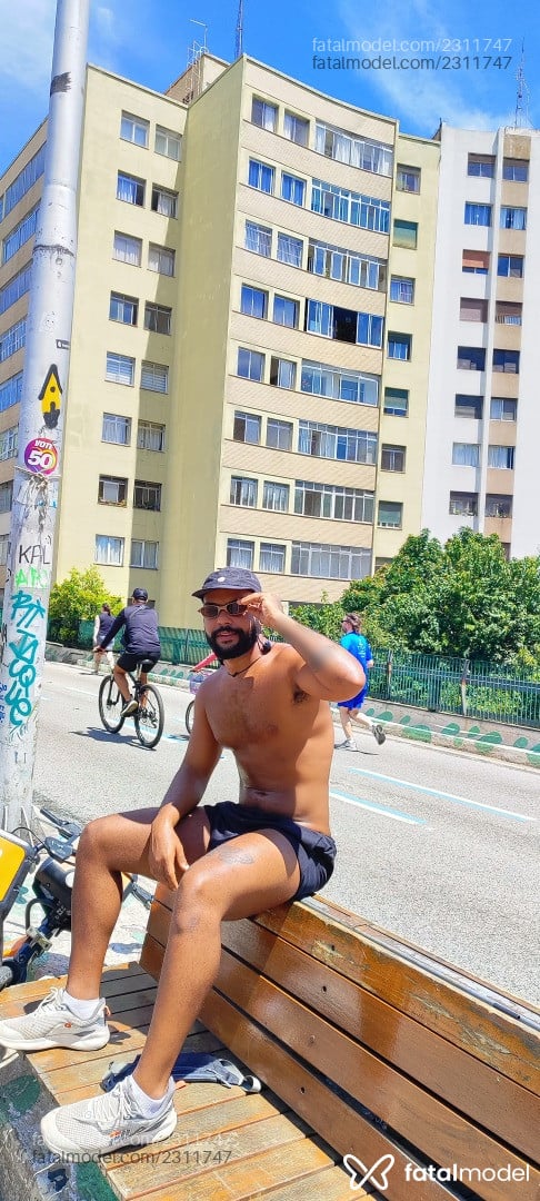 Acompanhante homem com cabelo castanho de olhos castanhos em São Paulo - Mass Man