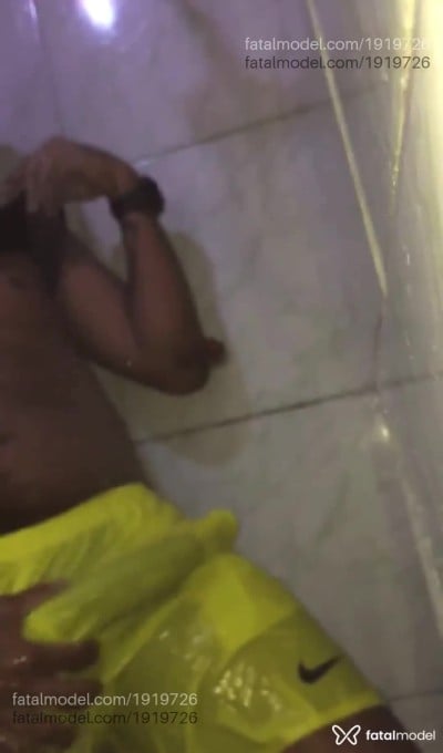 Acompanhante homem morena (o) de olhos castanhos em Curitiba Acompanhante homem morena (o) de olhos castanhos em Curitiba - Wellingtondotadoca