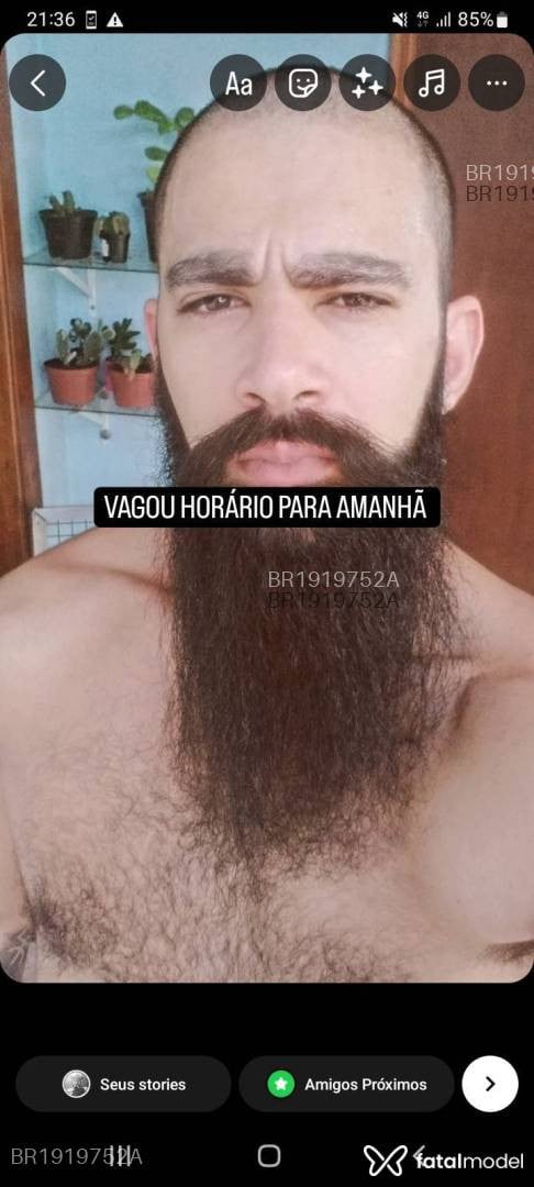 Acompanhante homem com cabelo castanho de olhos castanhos em São Paulo Acompanhante homem com cabelo castanho de olhos castanhos em São Paulo - Brunin