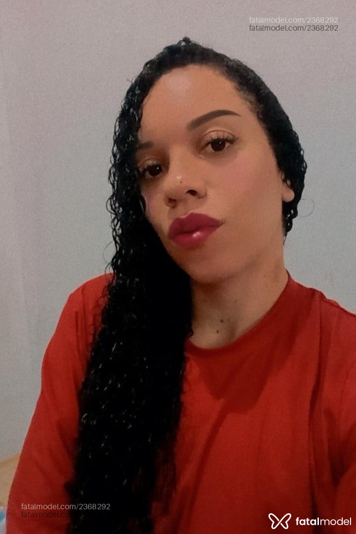Acompanhante mulher morena (o) de olhos castanhos - Tifanny