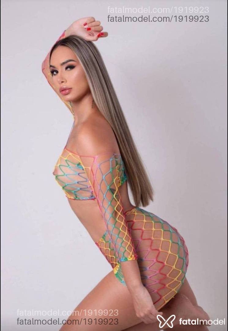 Acompanhante mulher com cabelo castanho de olhos castanhos - Bianca Sabatine