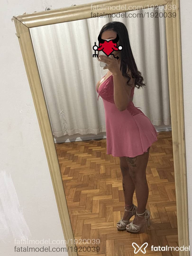 Acompanhante mulher morena (o) de olhos castanhos em Divinópolis - Domênica Montero