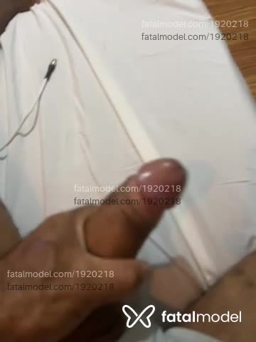 Acompanhante homem morena (o) de olhos pretos em Belo Horizonte Acompanhante homem morena (o) de olhos pretos em Belo Horizonte - Renner henry